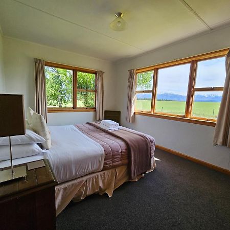 The House Villa Twizel Eksteriør bilde